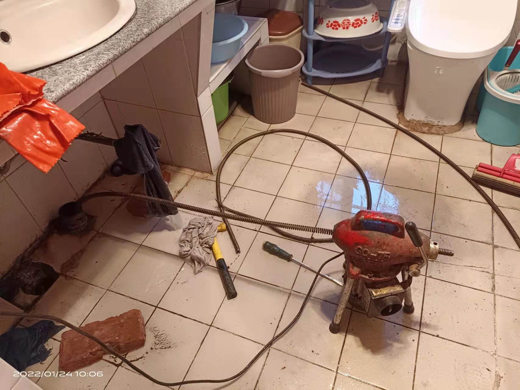 友好疏通厨房下水道，地漏疏通