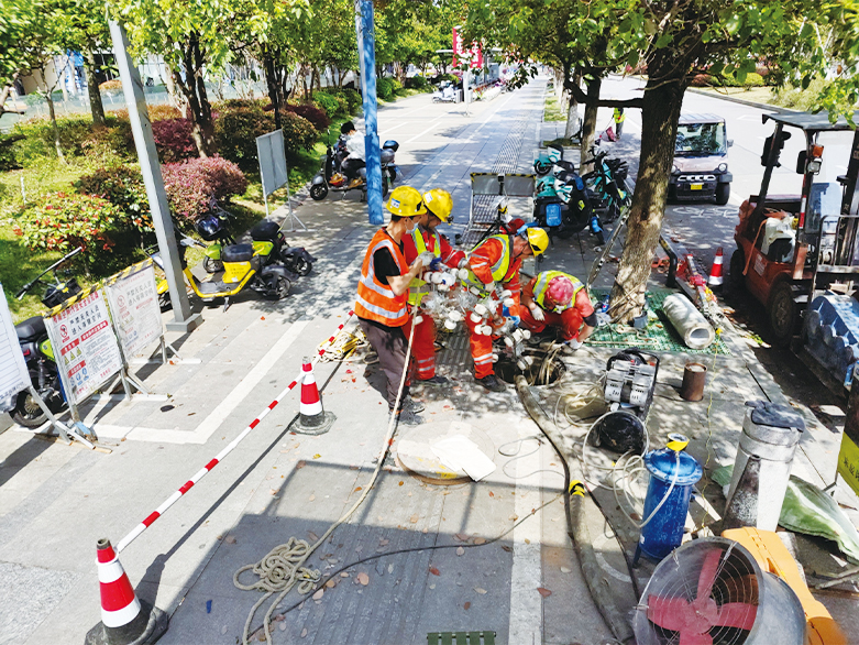  友好UV-CIPP紫外光固化修复